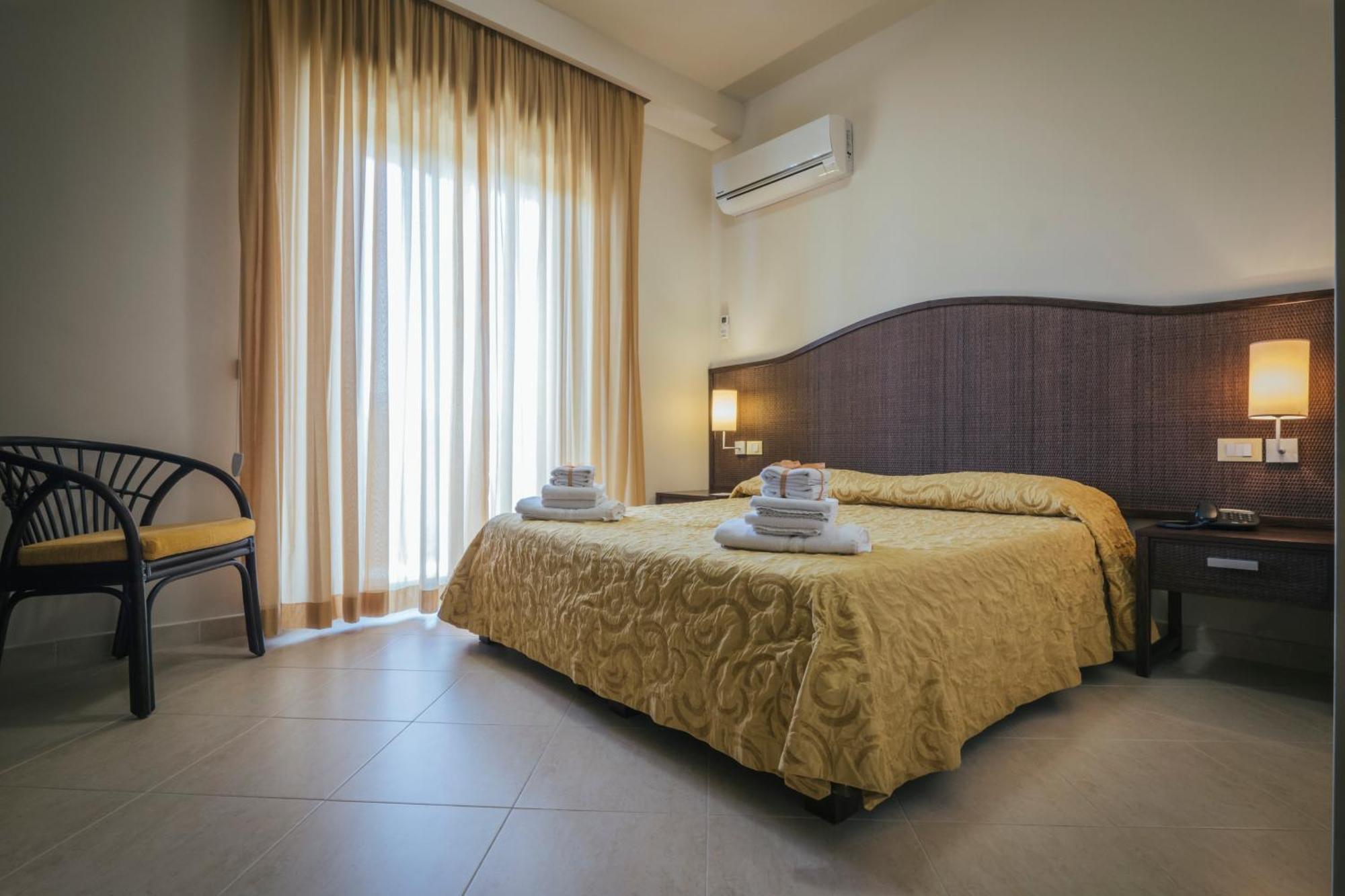 Hotel Costa Azul Balestrate Eksteriør bilde