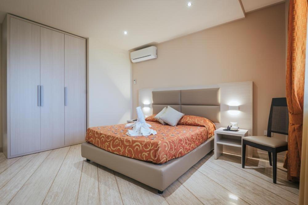 Hotel Costa Azul Balestrate Eksteriør bilde
